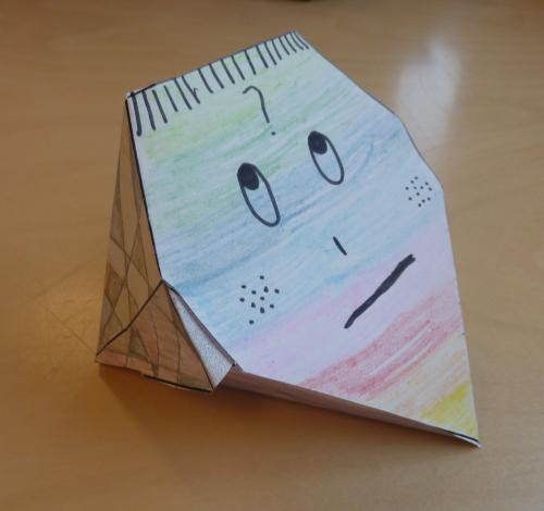 Ein Polyeder, das von einer/m Nutzer/in gebastelt wurde.