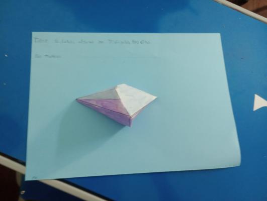 Ein Polyeder, das von einer/m Nutzer/in gebastelt wurde.