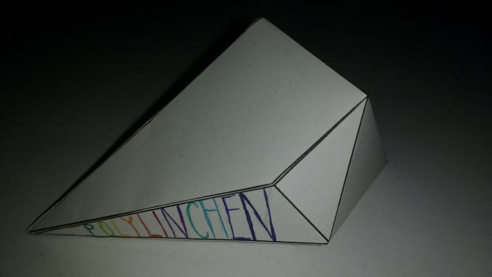 Ein Polyeder, das von einer/m Nutzer/in gebastelt wurde.