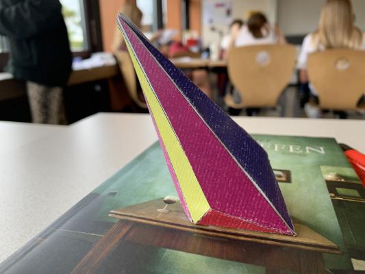 Ein Polyeder, das von einer/m Nutzer/in gebastelt wurde.