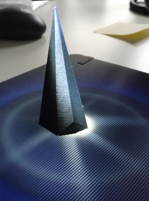 Ein Polyeder, das von einer/m Nutzer/in gebastelt wurde.