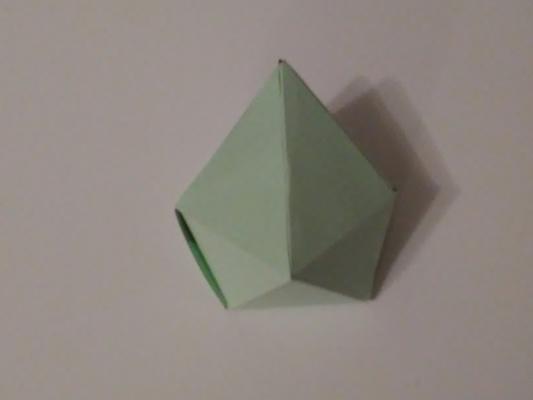 Ein Polyeder, das von einer/m Nutzer/in gebastelt wurde.